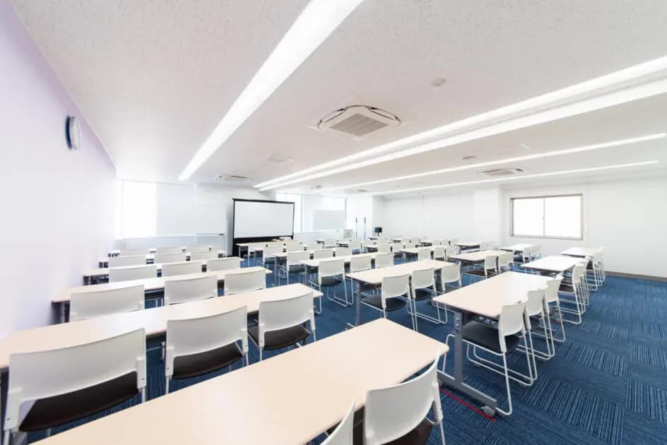 名古屋栄707会議室(定員72名)